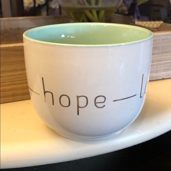 CLEARANCE❗️FAITH HOPE LOVE Wrapped Mug - Picture 3 of 7